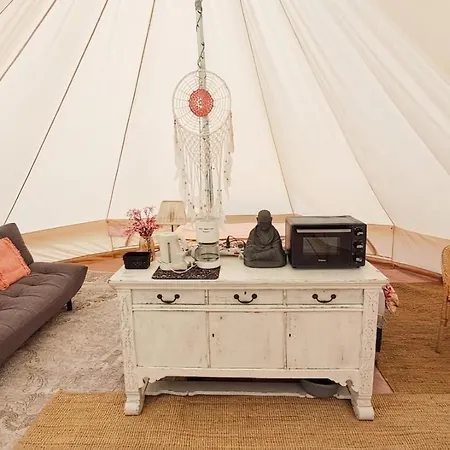 خيمة فخمة Bell-tent Luna Met Uitzicht Hensbroek